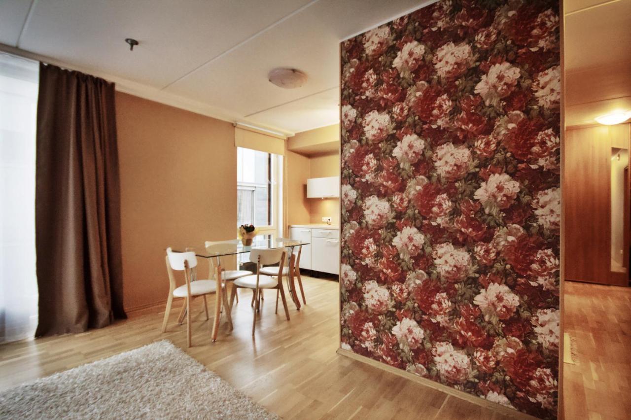 Fabulous Location Apartment *